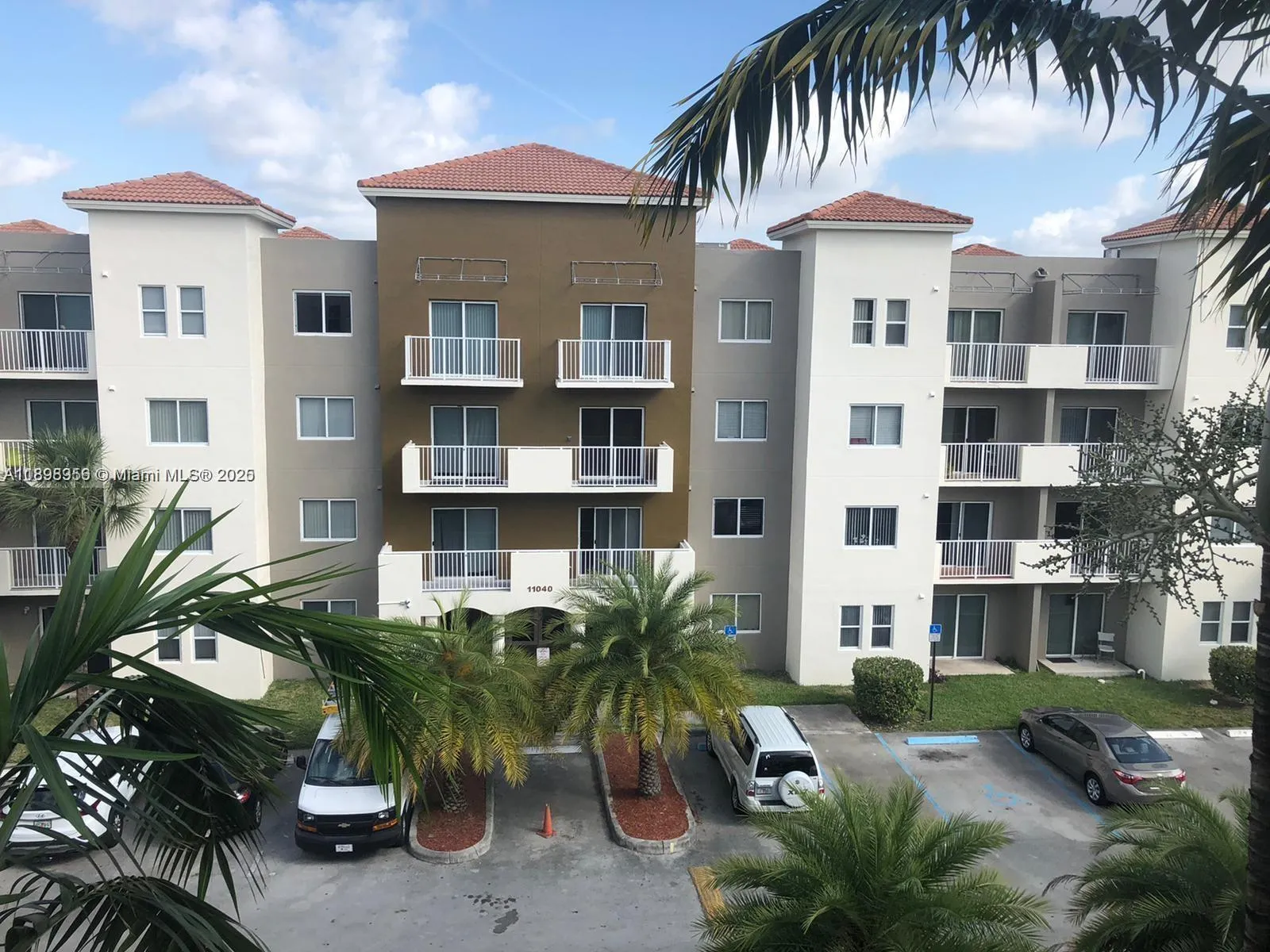 2 bedroom 2 bath for sale at 11040 SW 196th St # 211, Cutler Bay FL 33157