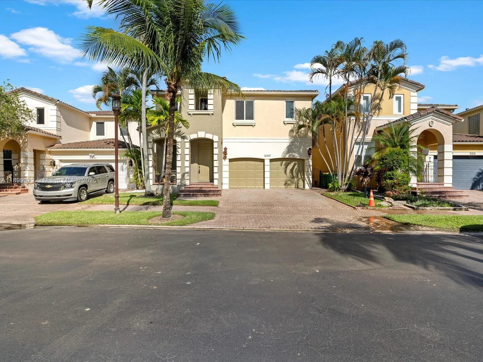 21227 NE 31st Pl, Aventura FL 33180