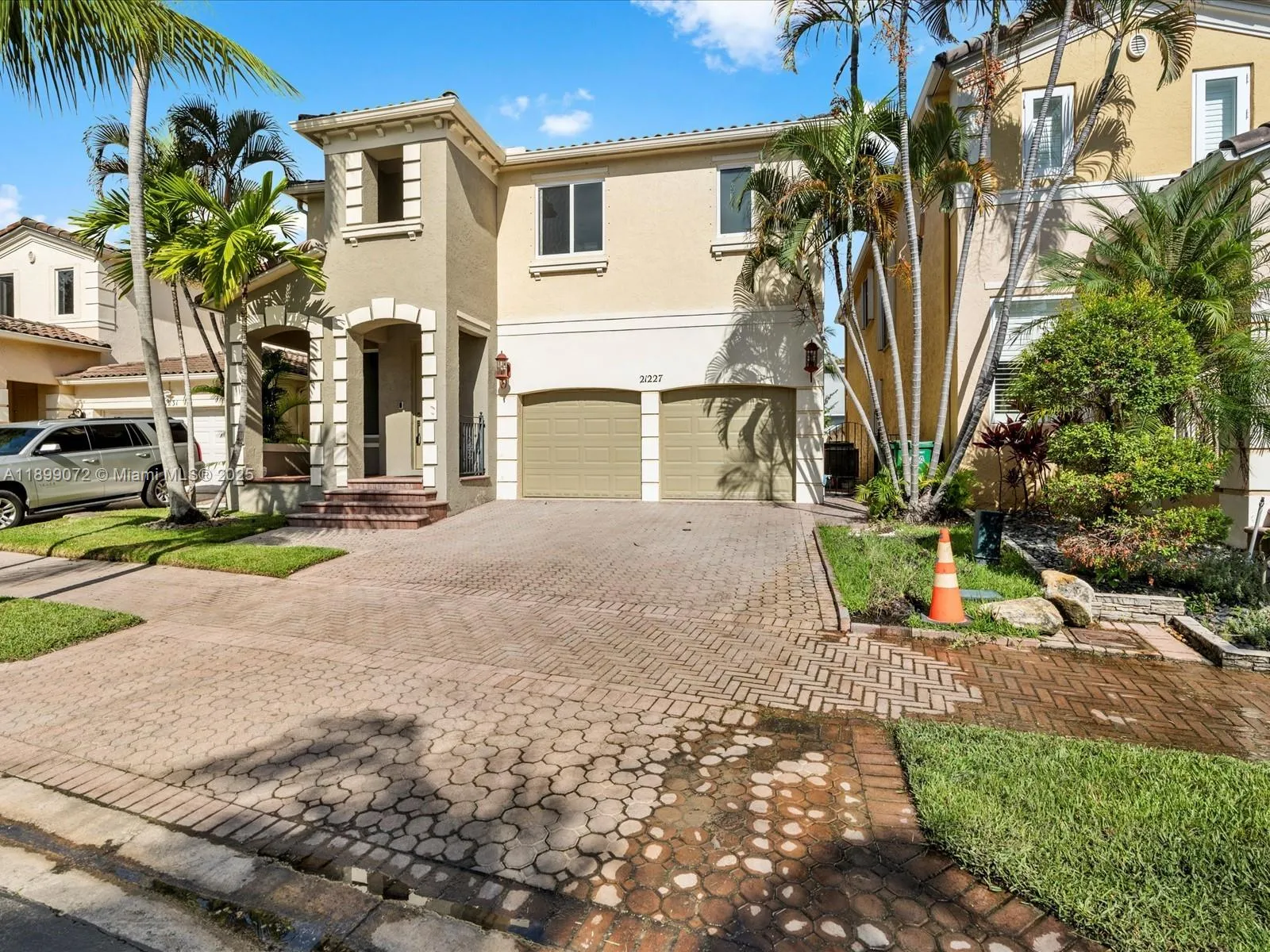 21227 NE 31st Pl, Aventura FL 33180