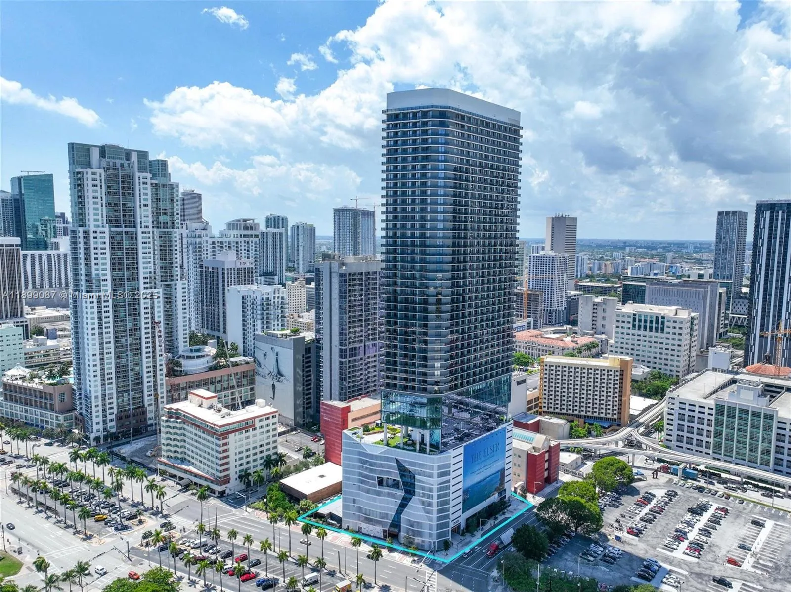 2 bedroom 3 bath for sale at 398 NE 5th St # 3017, Miami FL 33132