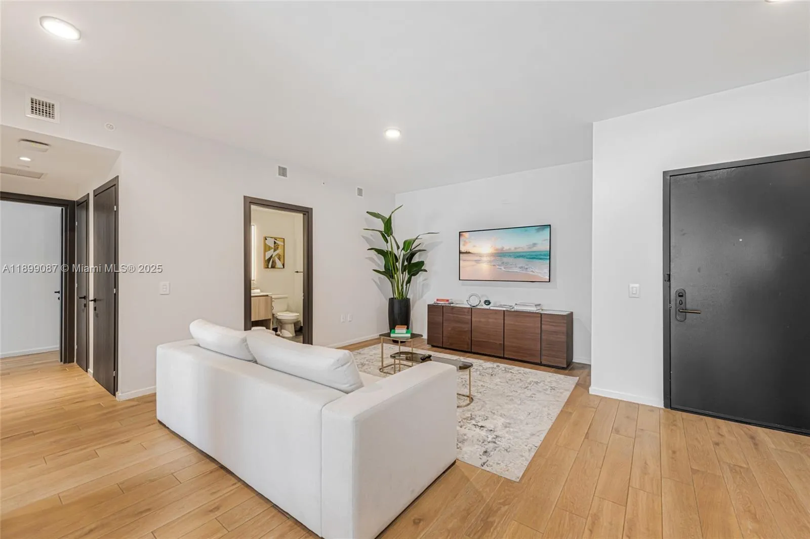 398 NE 5th St # 3017, Miami FL 33132
