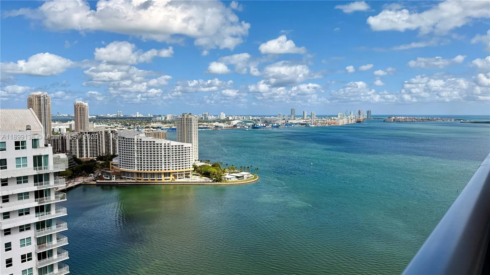 3 bedroom 2 bath for sale at 1155 Brickell Bay Dr, Miami FL 33131