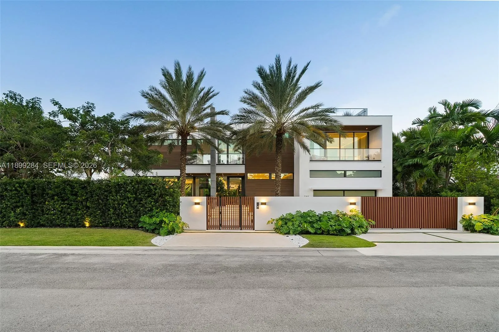 790 Lake Rd, Miami FL 33137