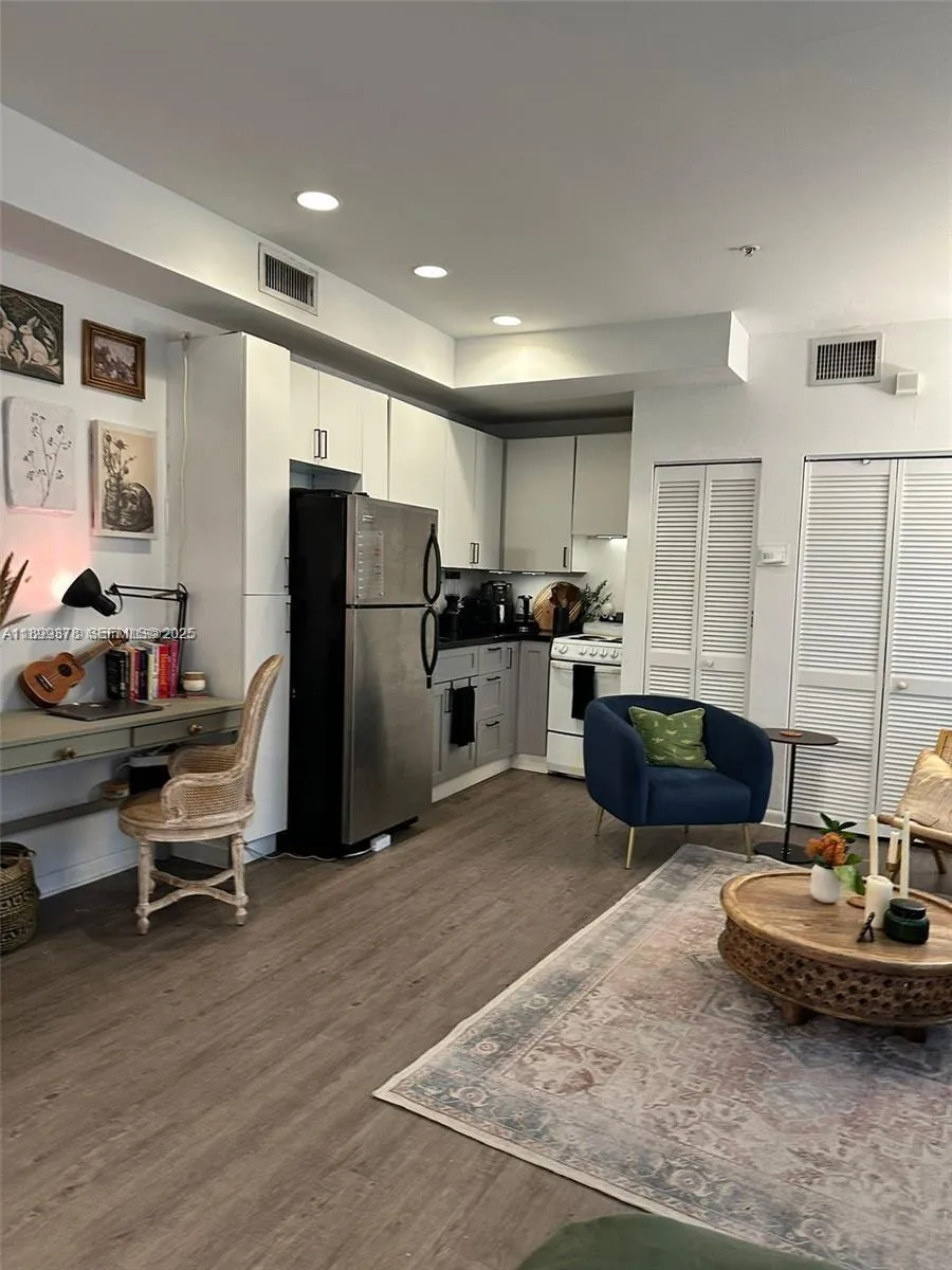 1244 Pennsylvania Ave # 103, Miami Beach FL 33139