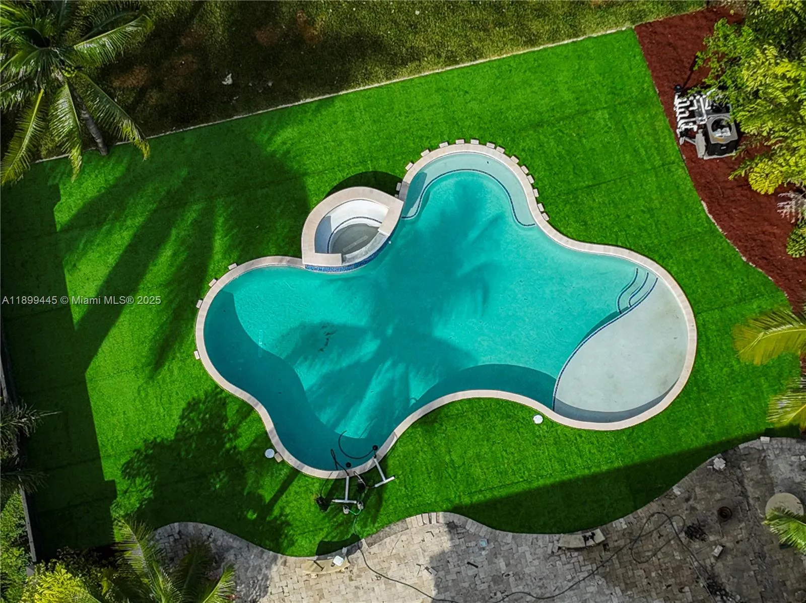 112 NW 14th Way, Dania Beach FL 33004