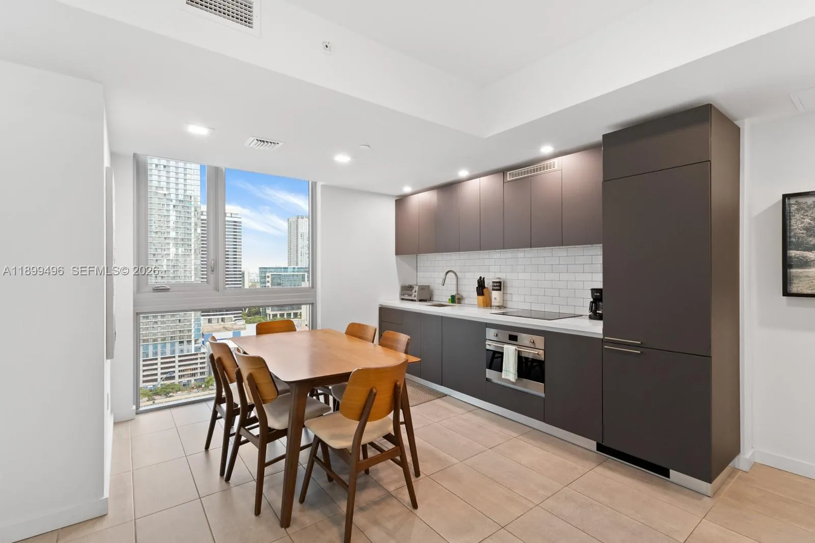 227 NE 2nd St # 2202, Miami FL 33132