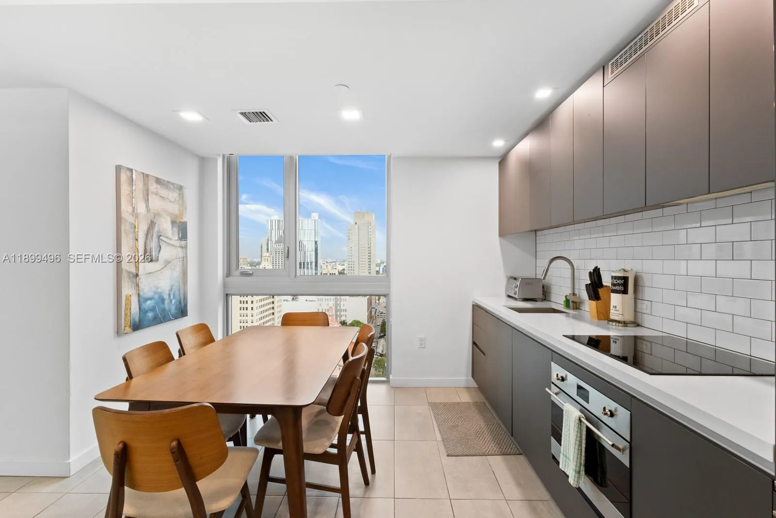 227 NE 2nd St # 2202, Miami FL 33132