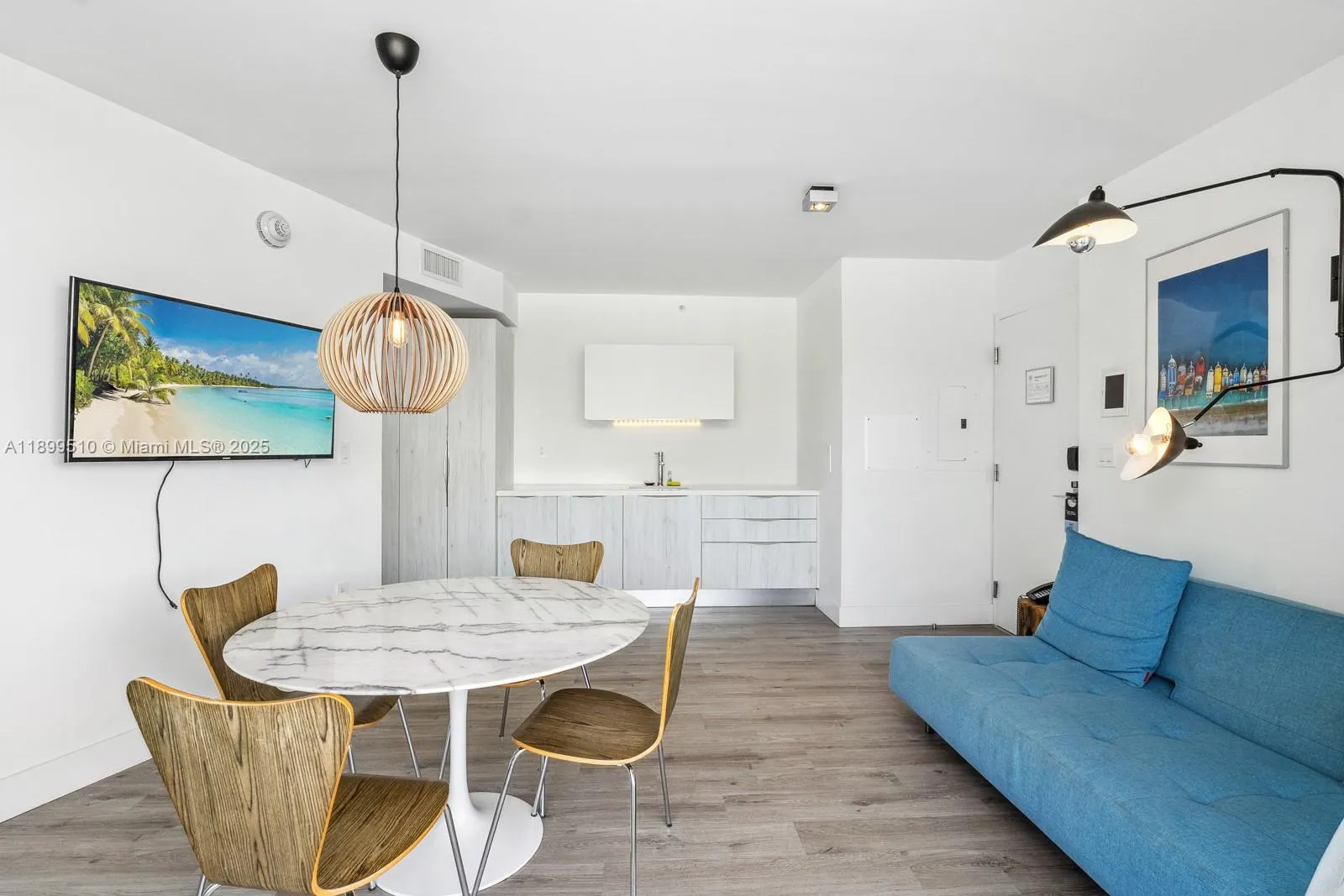 1 bedroom 1 bath for sale at 6080 Collins Ave # 302, Miami Beach FL 33140