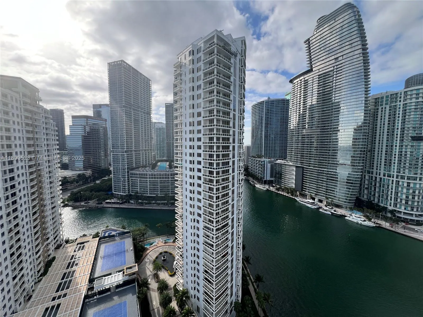 2 bedroom 2 bath for sale at 900 Brickell Key Blvd # 2205, Miami FL 33131