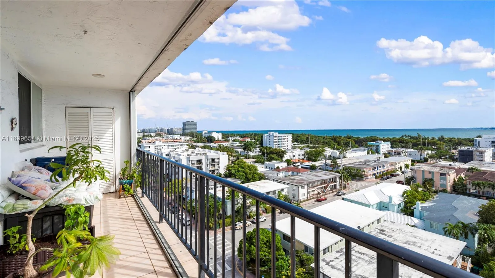 7850 Byron Ave # 1004, Miami Beach FL 33141