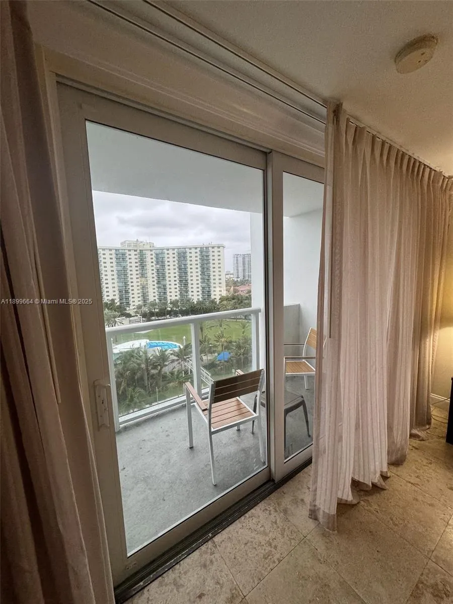 19201 Collins Ave # 831, Sunny Isles Beach FL 33160