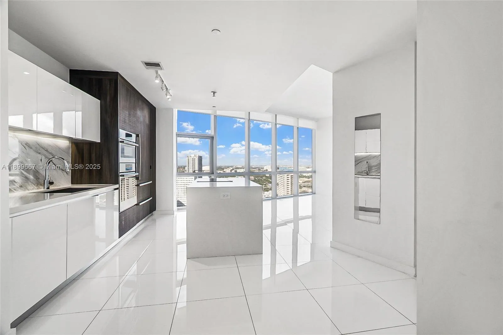 851 NE 1st Ave # 2802, Miami FL 33132