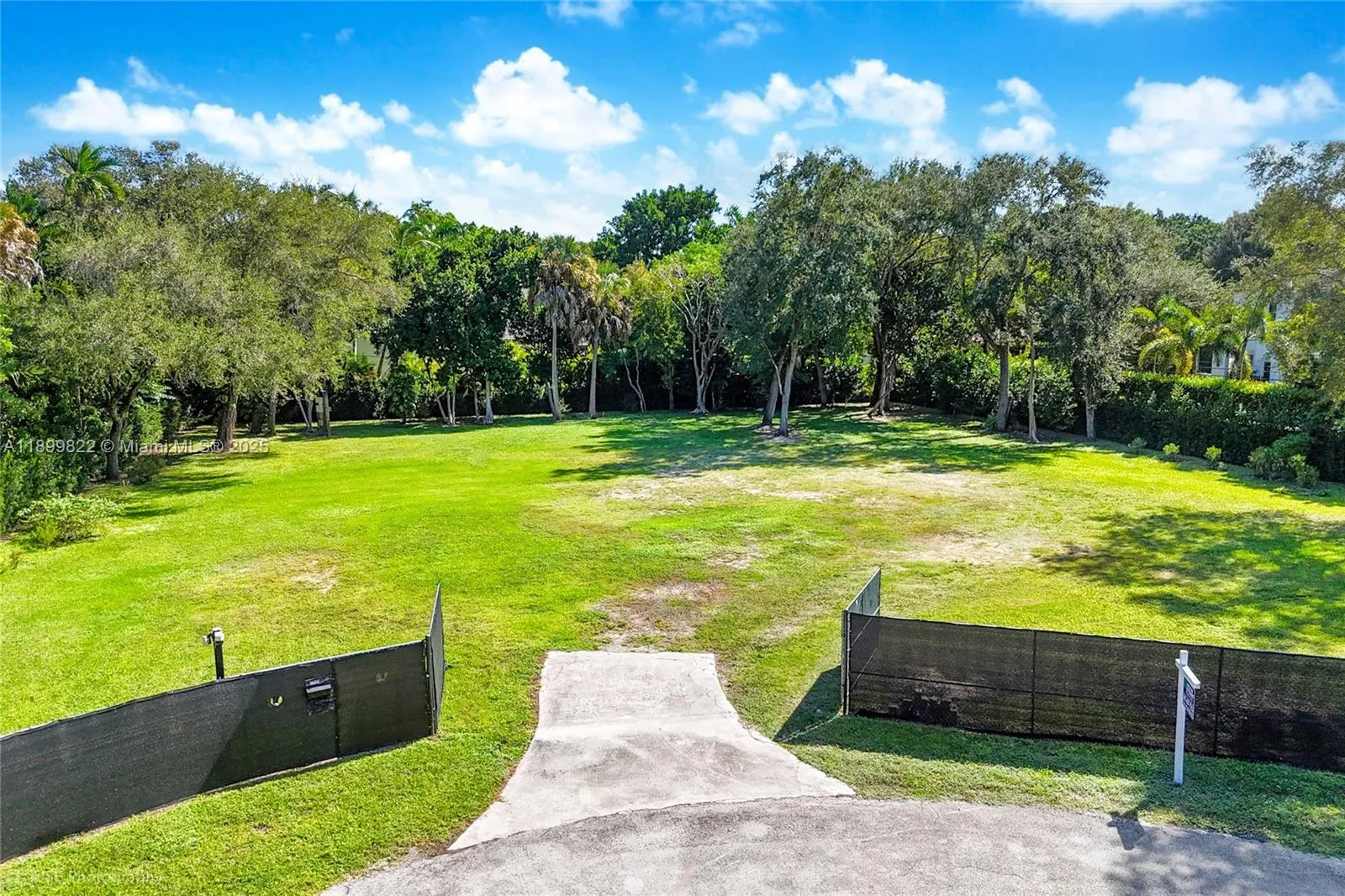for sale at 11353 SW 69th Ct, Pinecrest FL 33156