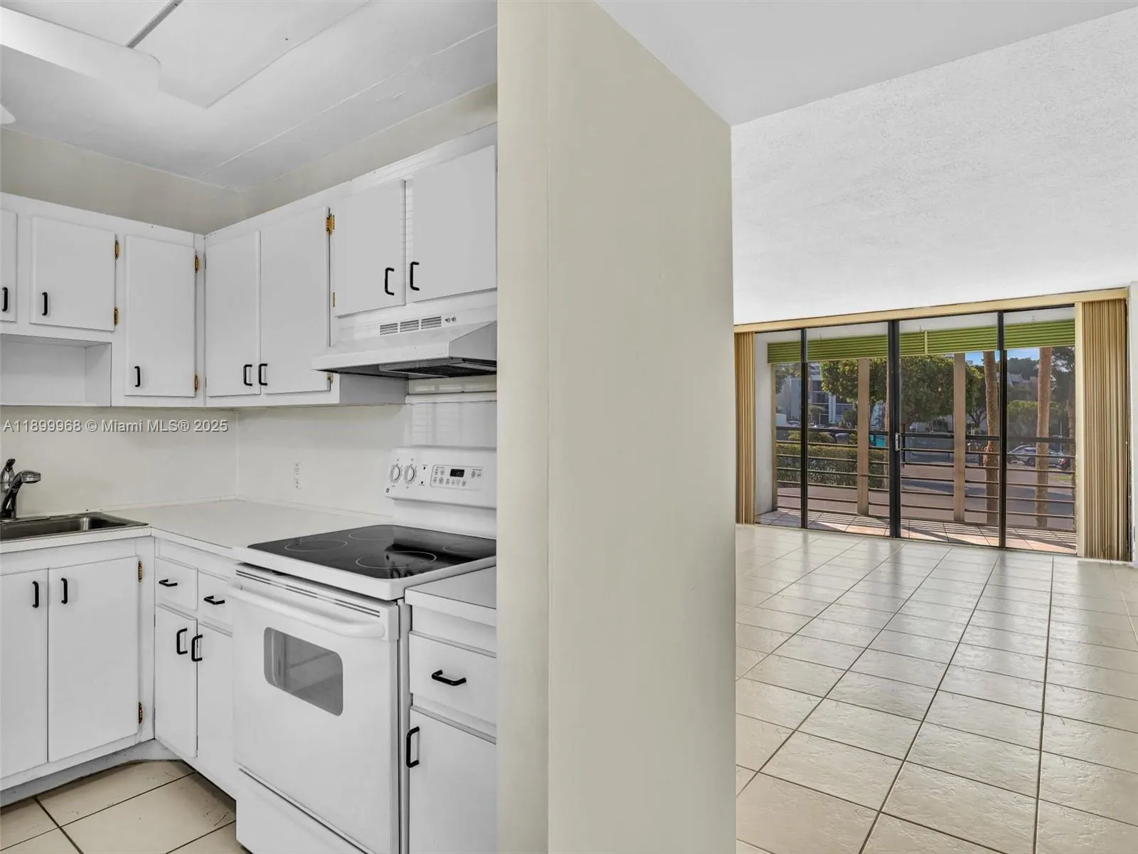 20500 W Country Club Dr # 203, Aventura FL 33180