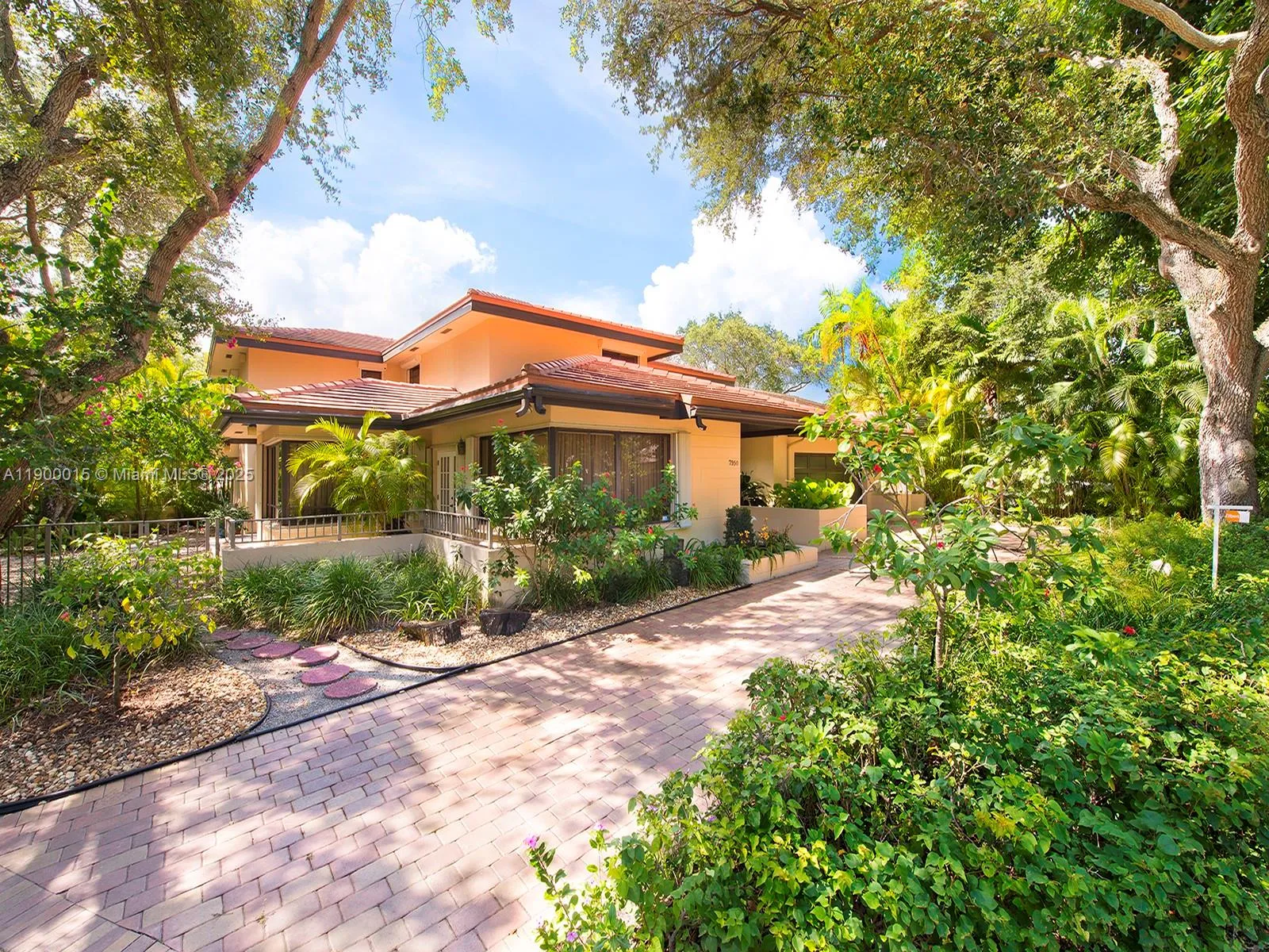 7950 Old Cutler Rd, Coral Gables FL 33143