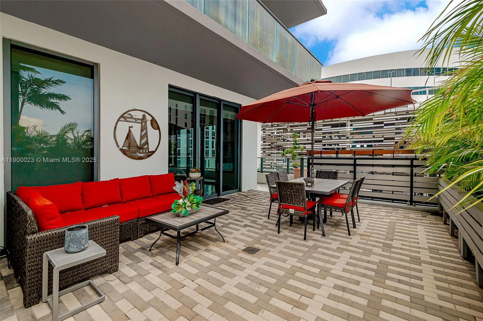 3 bedroom 3 bath for sale at 2960 NE 207th St # 505, Aventura FL 33180