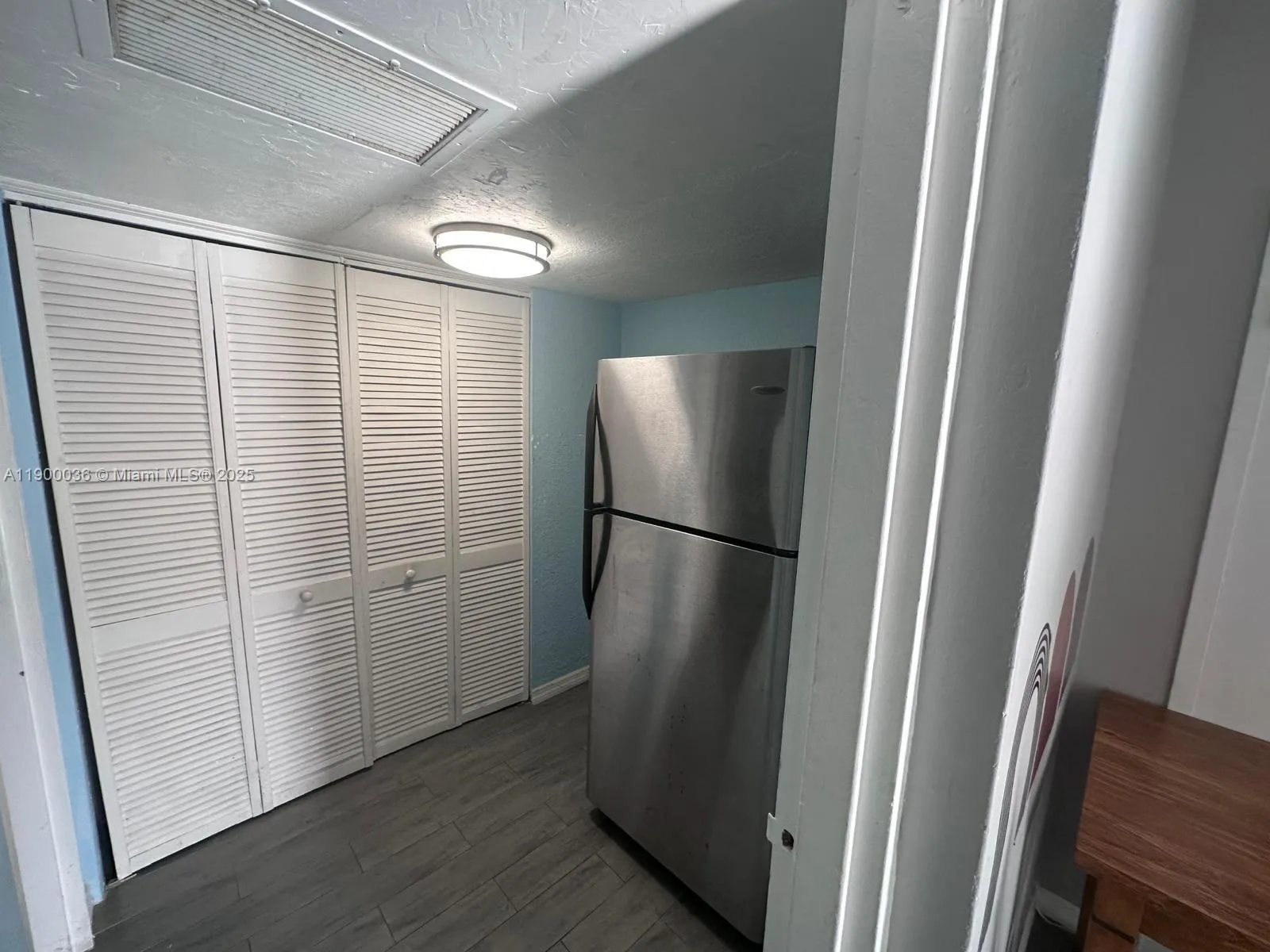 26 Diplomat Pkwy # 2342, Hallandale Beach FL 33009