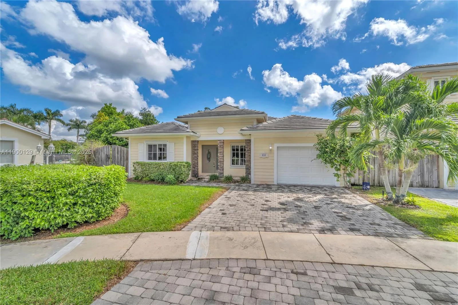4 bedroom 3 bath for sale at 441 SE 31st Ave, Homestead FL 33033