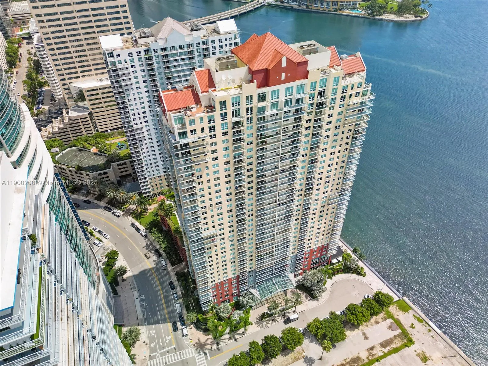 2 bedroom 2 bath for sale at 1155 Brickell Bay Dr, Miami FL 33131