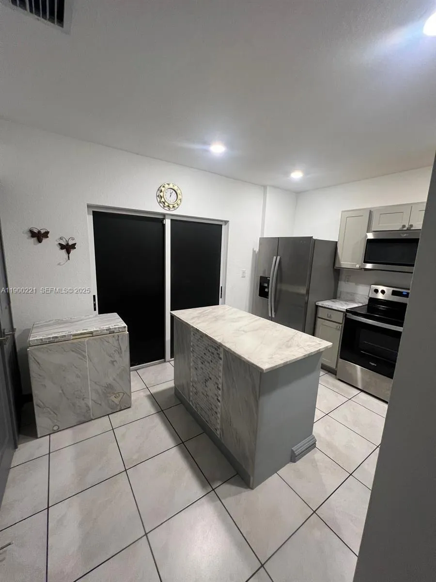 2 bedroom 2 bath for sale at 480 NE 4th Ter, Florida City FL 33034