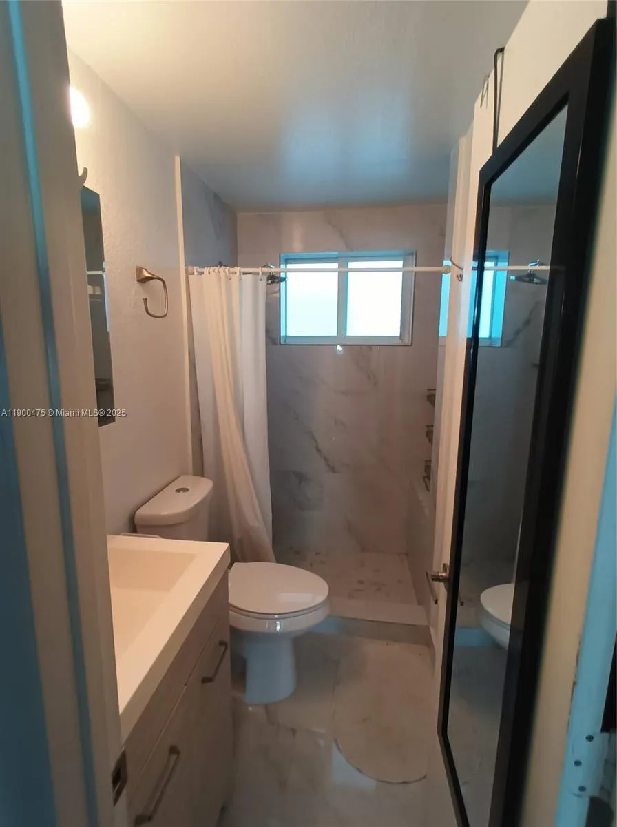 300 74th St # 3, Miami Beach FL 33141