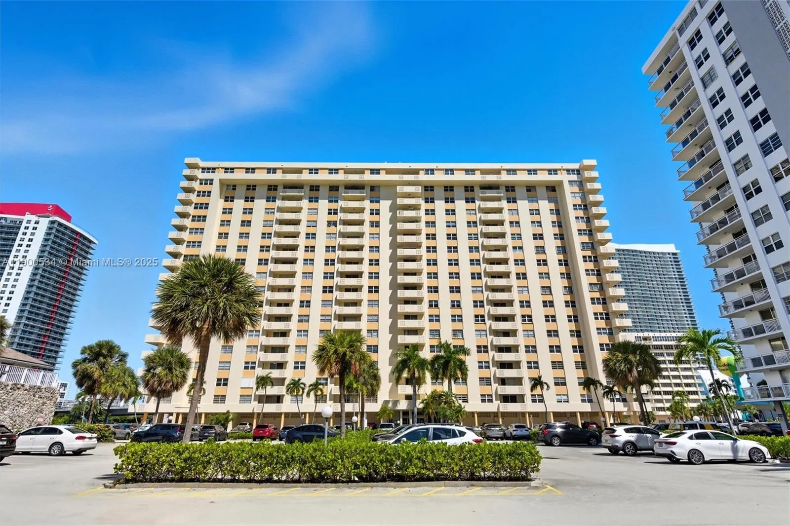 2 bedroom 2 bath for sale at 1833 S Ocean Dr # 1809, Hallandale Beach FL 33009