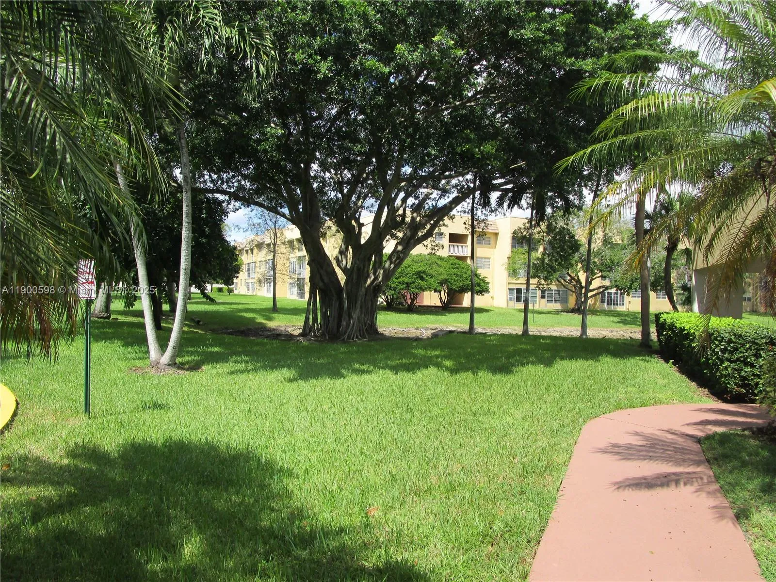 5940 NW 64 TH AVE # 109, Tamarac FL 33319