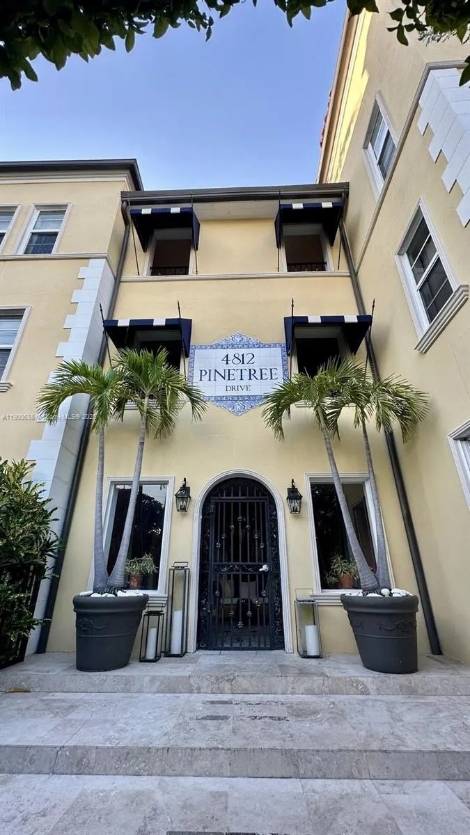 1 bedroom 1 bath for sale at 4812 Pine Tree Dr # 204, Miami Beach FL 33140