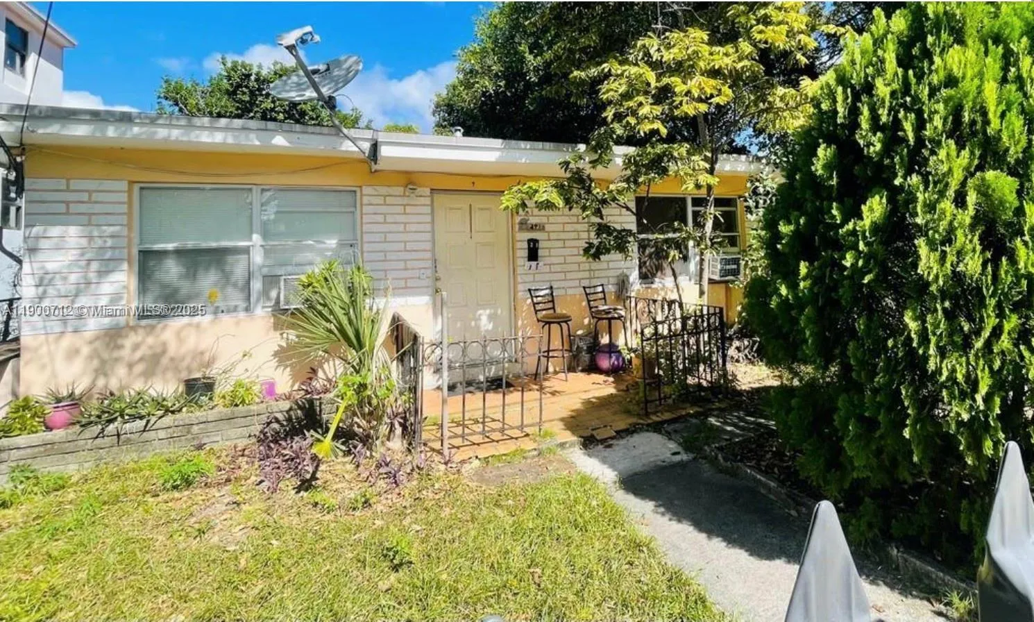 241 NW 32nd St, Miami FL 33127