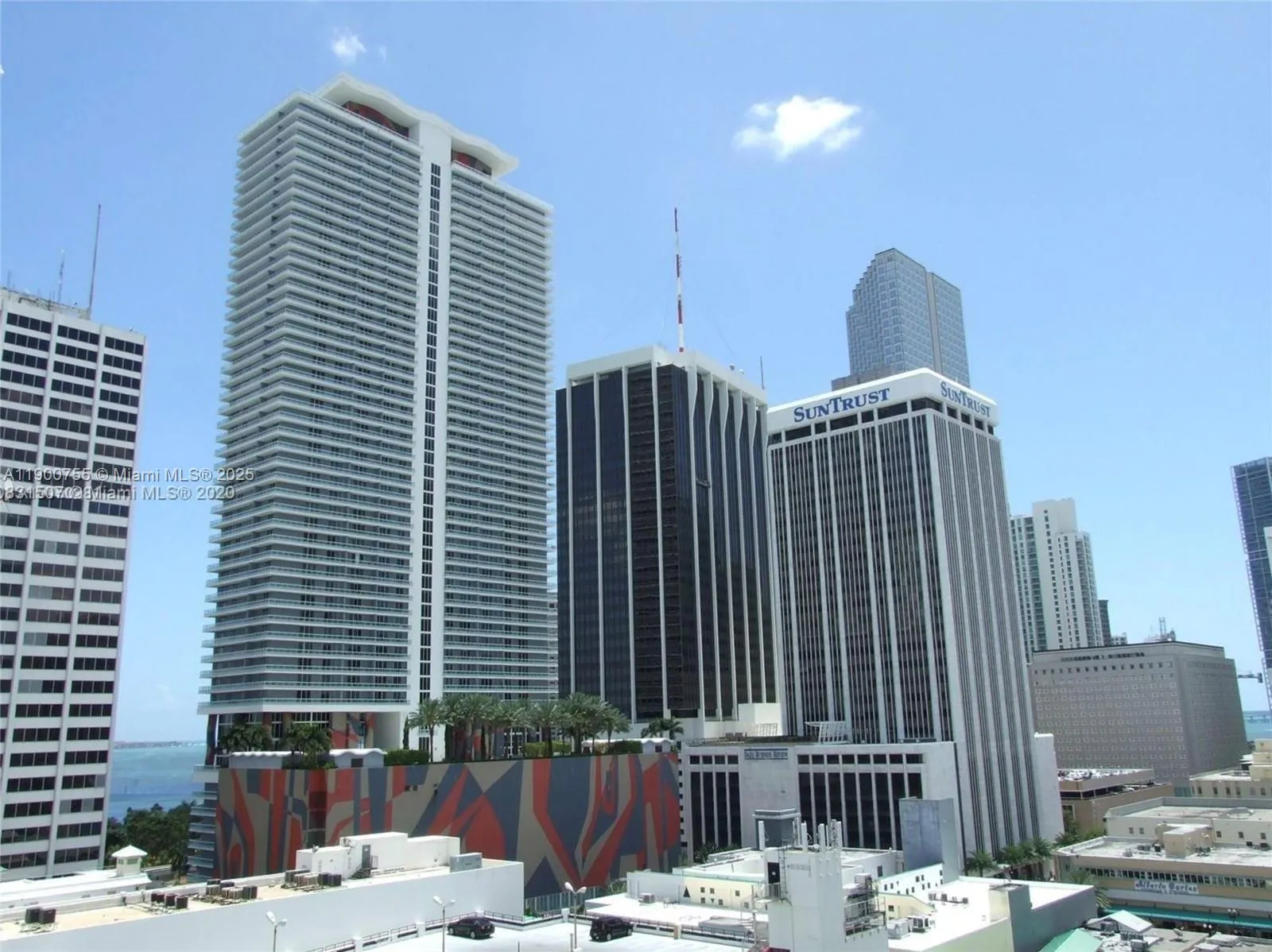 1 bedroom 1 bath for sale at 133 NE 2nd Ave # 1104, Miami FL 33132