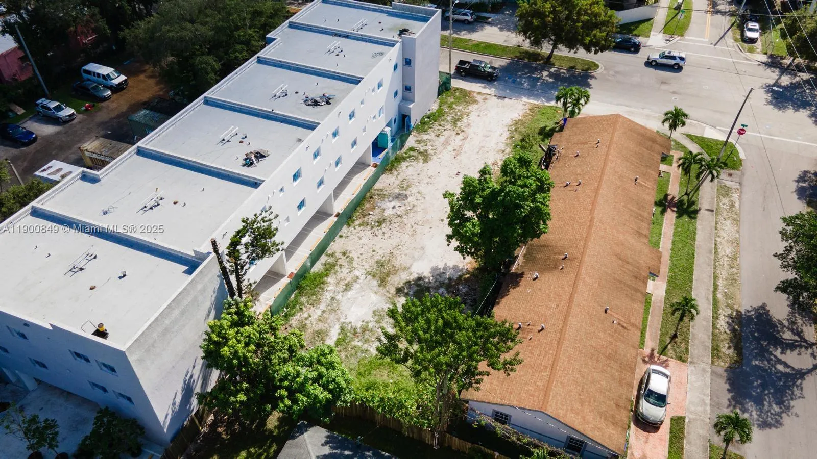 155 NW 59th St, Miami FL 33127