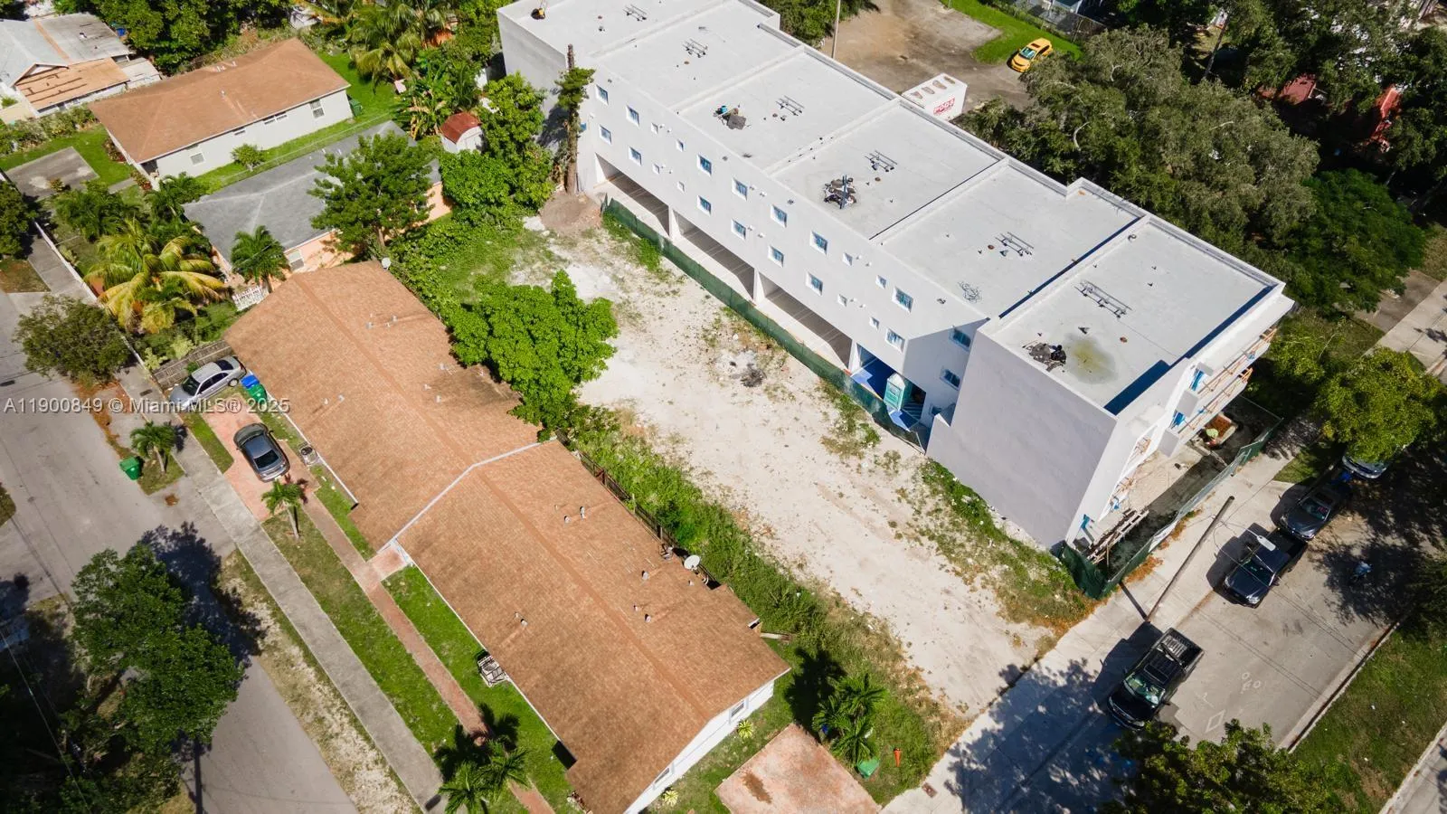 155 NW 59th St, Miami FL 33127