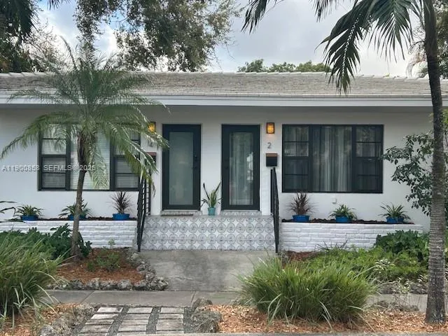 2 NE 44 ST, Miami FL 33137