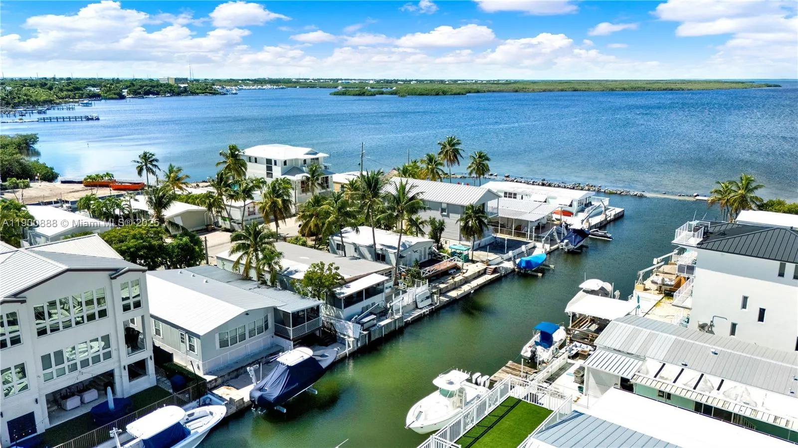 124 Valjean Ln, Tavernier FL 33070