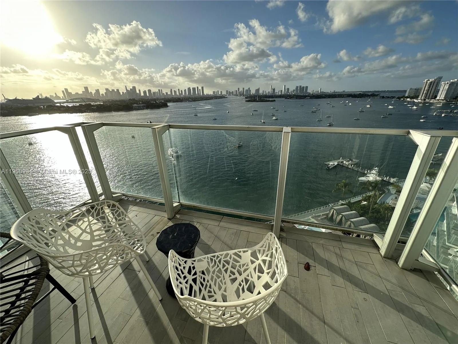 1 bedroom 1 bath for sale at 1100 West Ave # 1520, Miami Beach FL 33139