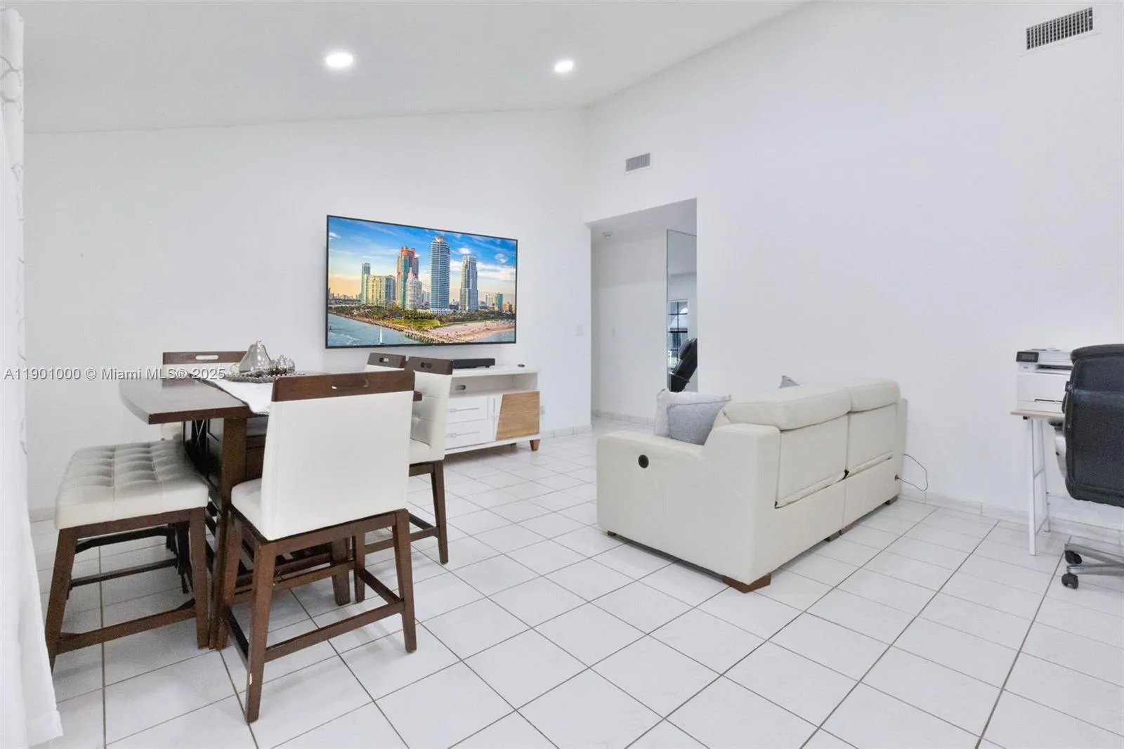 11145 NW 27th St, Sunrise FL 33322