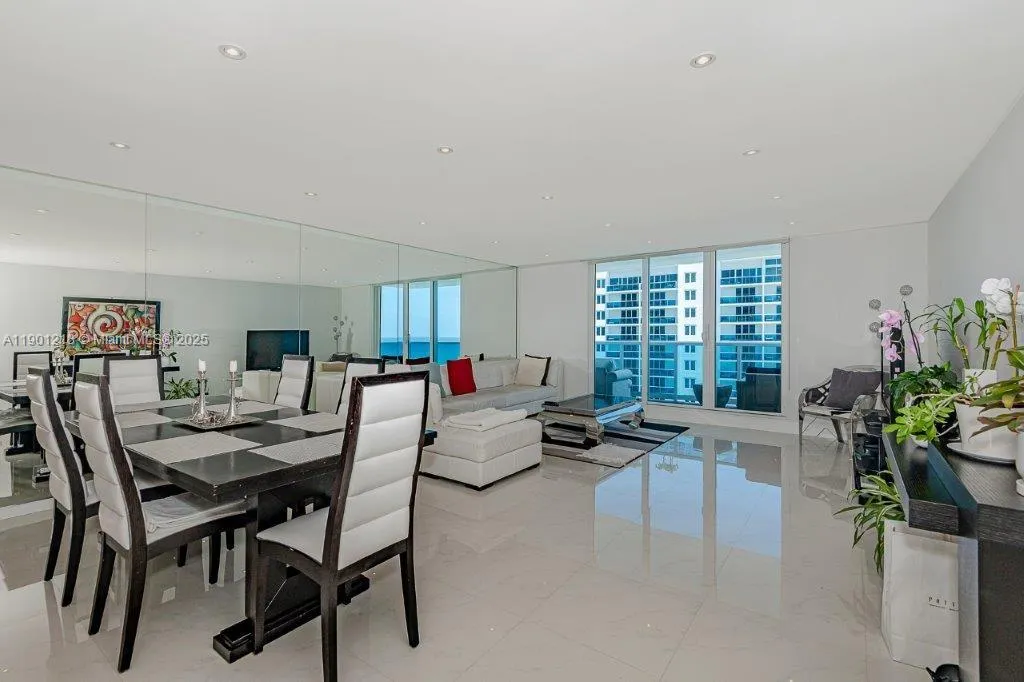 2 bedroom 2 bath for rent at 2301 Collins Ave # 1210, Miami Beach FL 33139