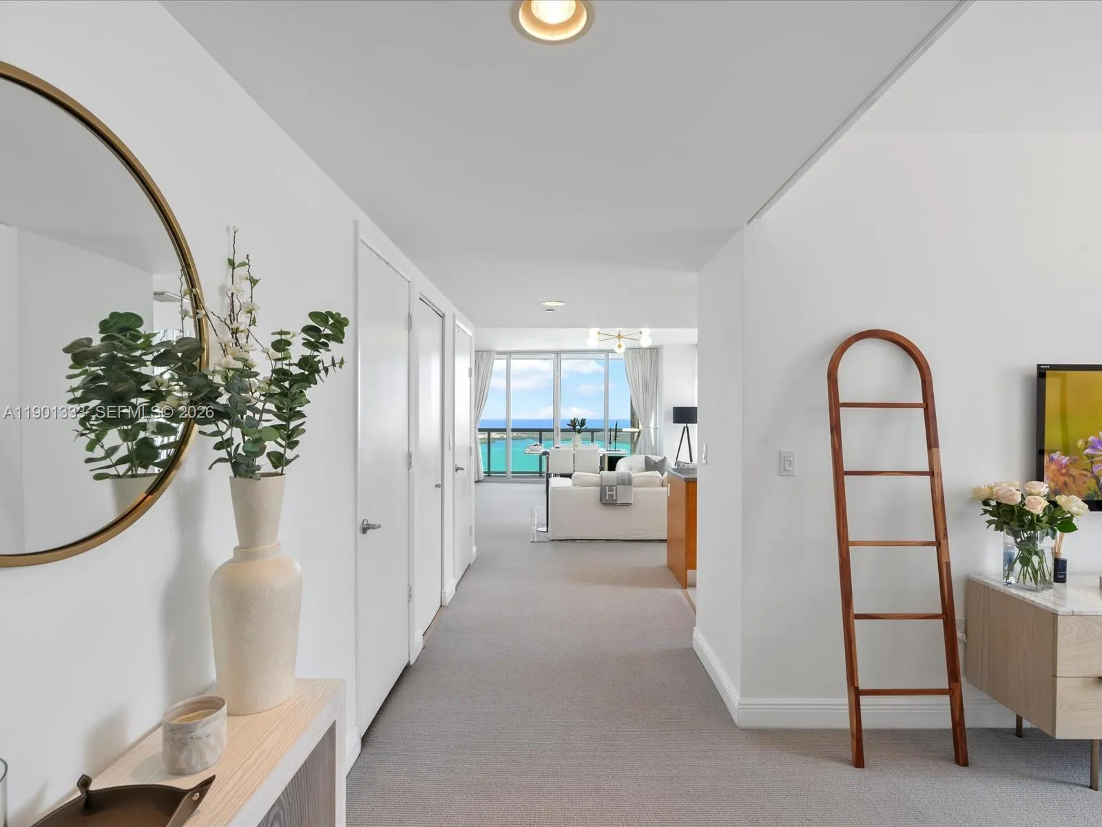 2 bedroom 1 bath for sale at 475 Brickell Ave # 5507, Miami FL 33131