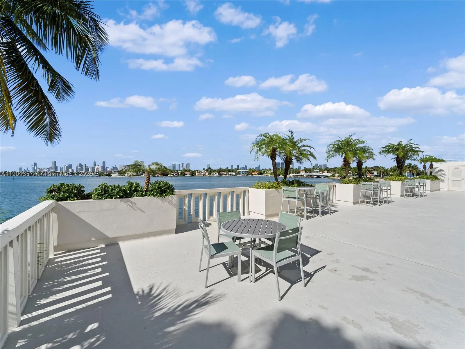 1 bedroom 1 bath for sale at 5 Island Ave, Miami Beach FL 33139