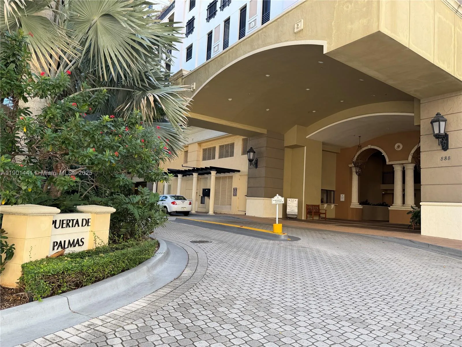 2 bedroom 2 bath for sale at 888 S Douglas Rd # 917, Coral Gables FL 33134