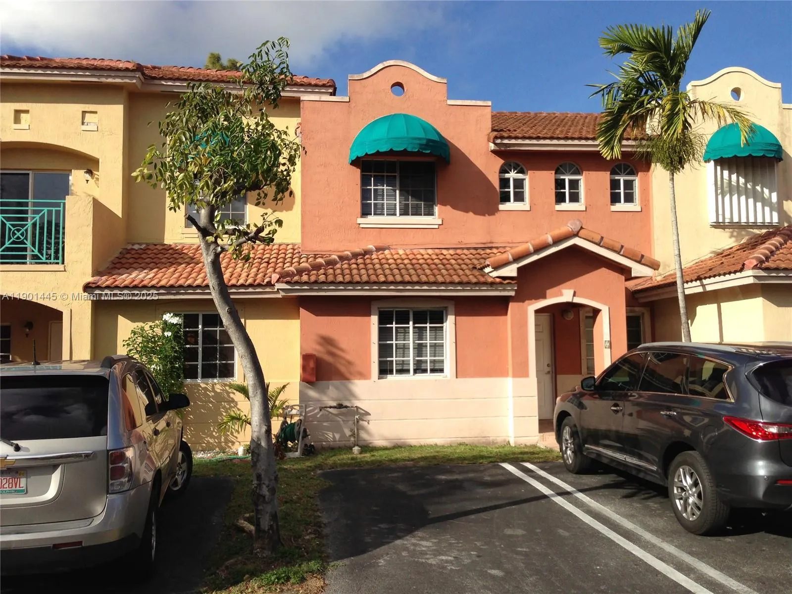 3 bedroom 3 bath for sale at 7245 NW 173rd Dr # 2502, Hialeah FL 33015