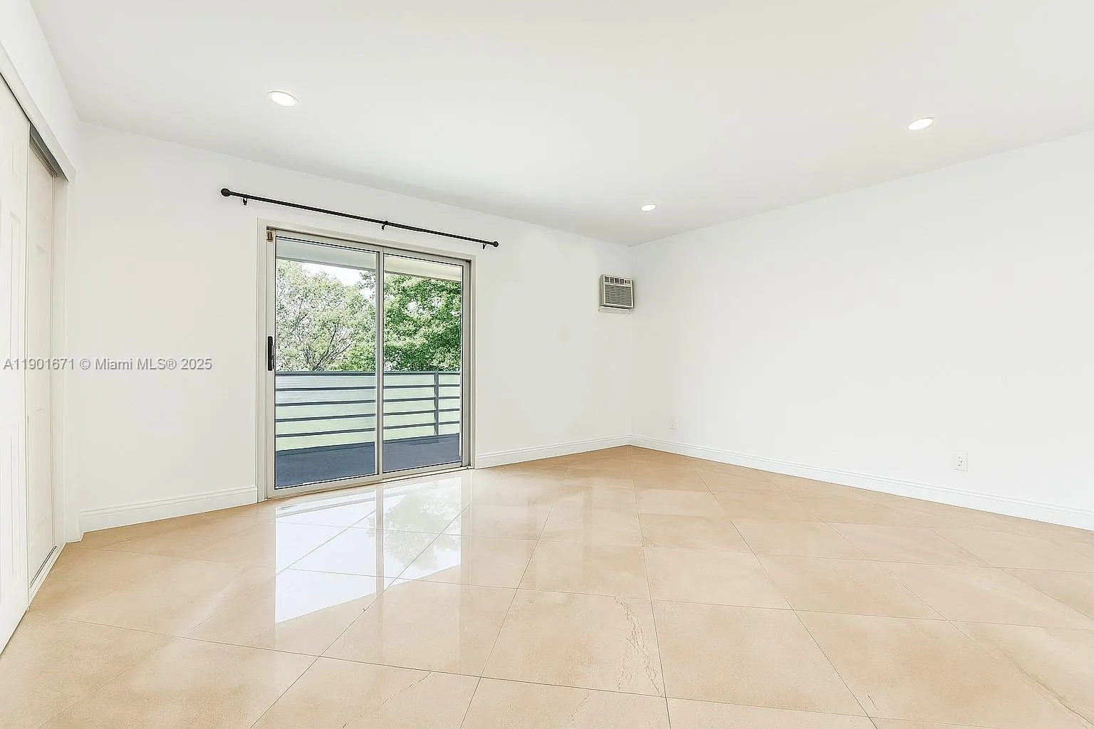390 Tilford R # 390, Deerfield Beach FL 33442