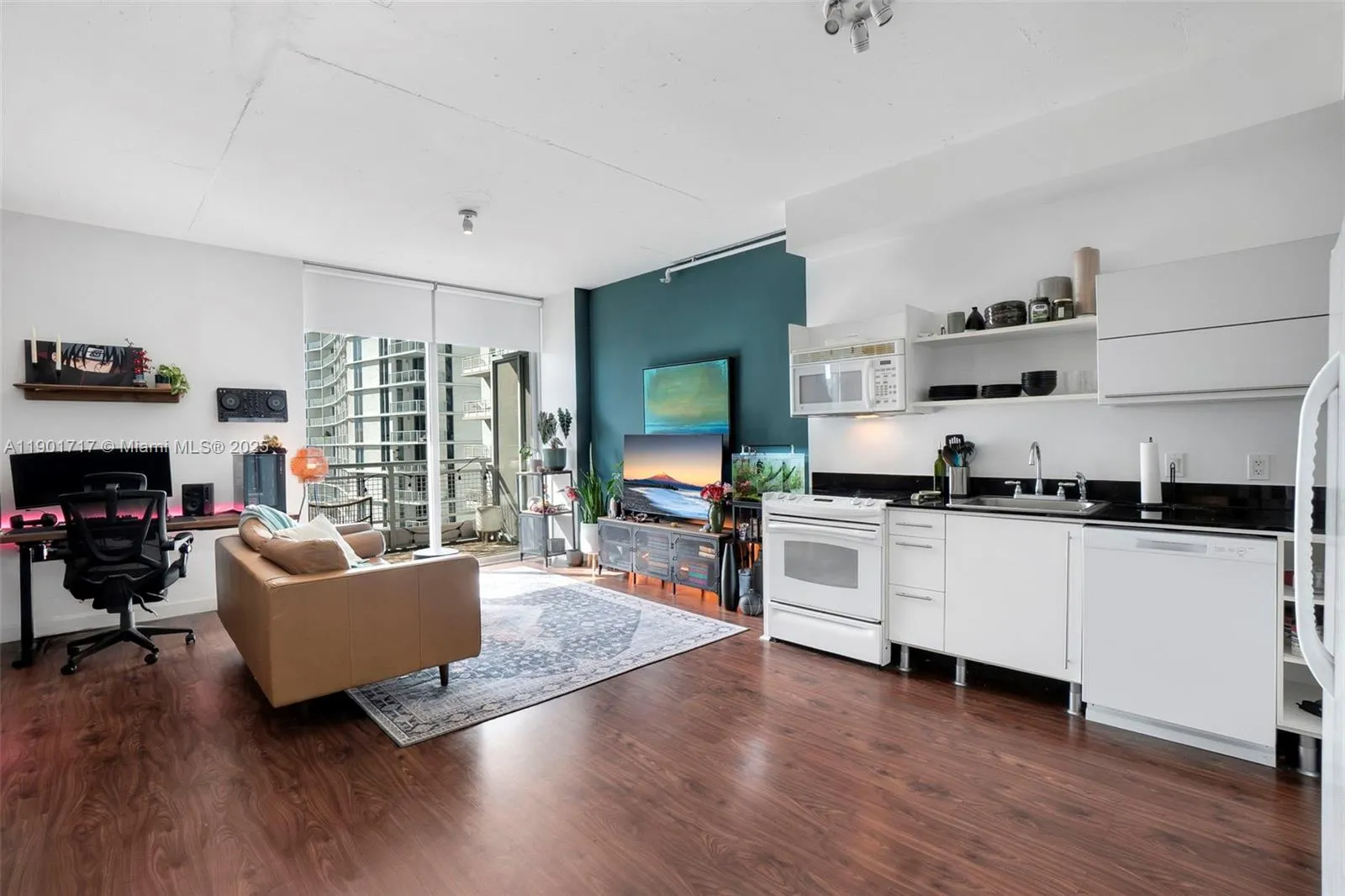 1 bath for sale at 690 SW 1st Ct # 2730, Miami FL 33130