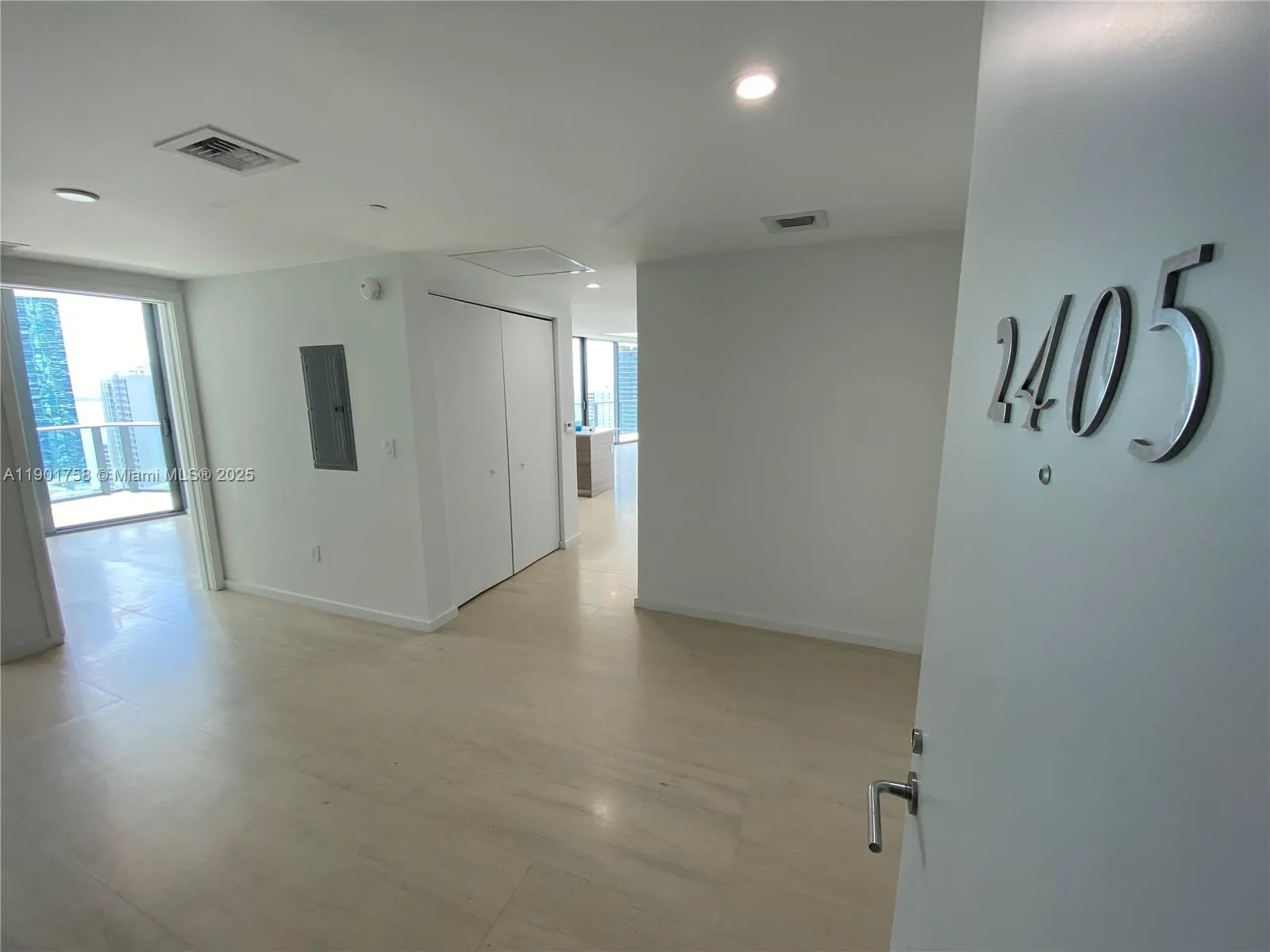 1300 S Miami Ave # 2405, Miami FL 33131