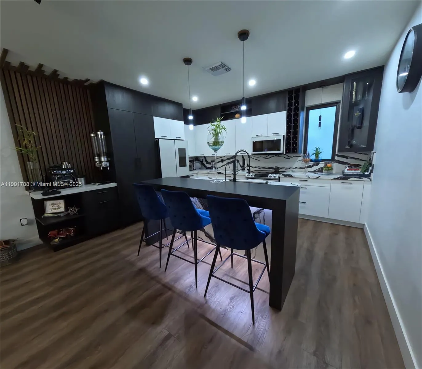 4256 NW 83rd Ave, Doral FL 33166