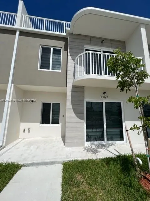 4 bedroom 3 bath for sale at 25867 SW 145th Ave # 25867, Homestead FL 33032