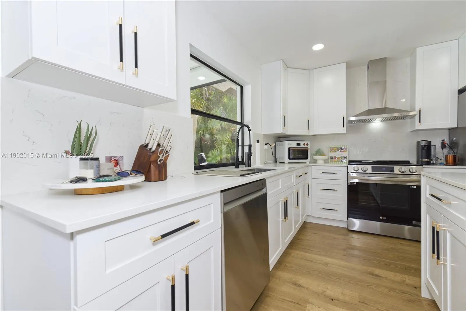 10395 NW 42nd Dr, Coral Springs FL 33065