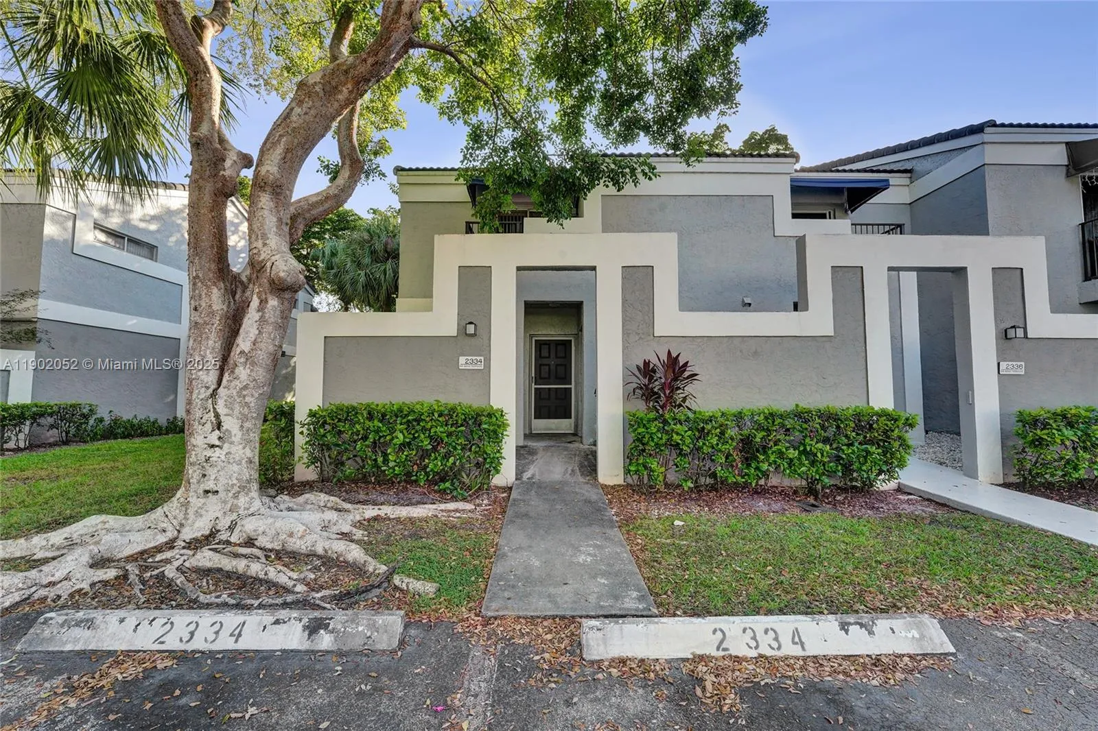 2 bedroom 2 bath for sale at 2334 SW 82nd Ter, North Lauderdale FL 33068