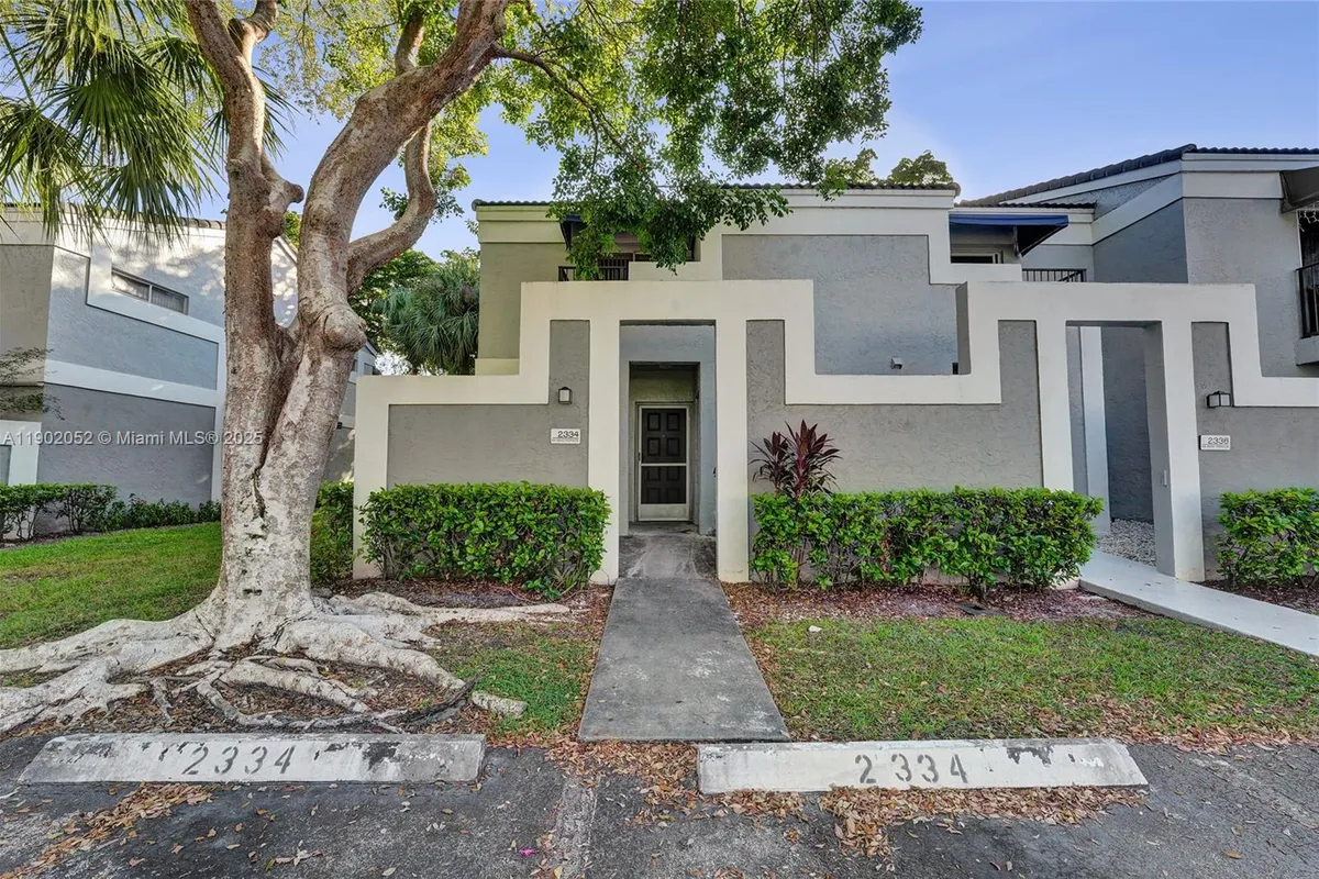 2334 SW 82nd Ter, North Lauderdale FL 33068