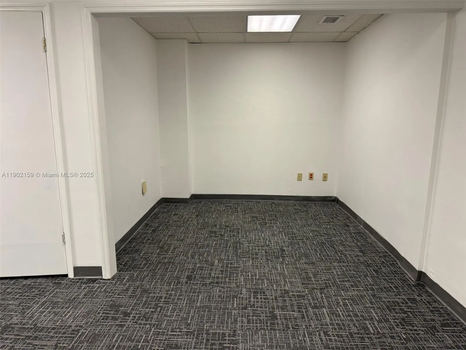 220 Miracle Mile, Coral Gables FL 33134